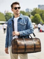 Men's Crocodile Pattern Faux Leather Weekender Bag with - Image 3